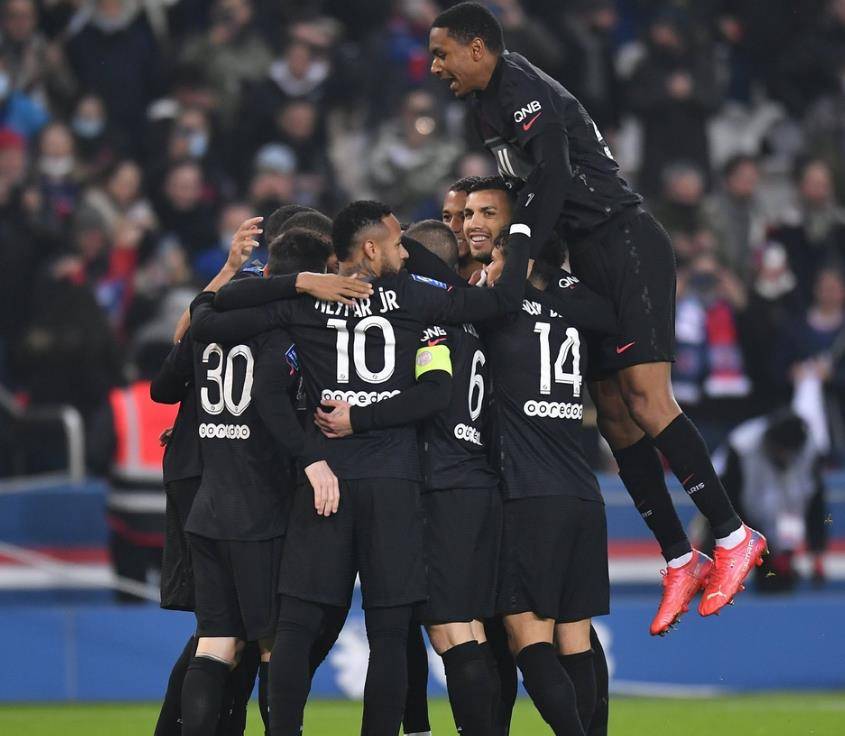 开元体育官方网站-穆古鲁扎在日本队比赛中惊险取胜国际比赛日法甲传出新动向，这一次真的风云突变菲尼克斯太阳集结日扳平良机的简单介绍