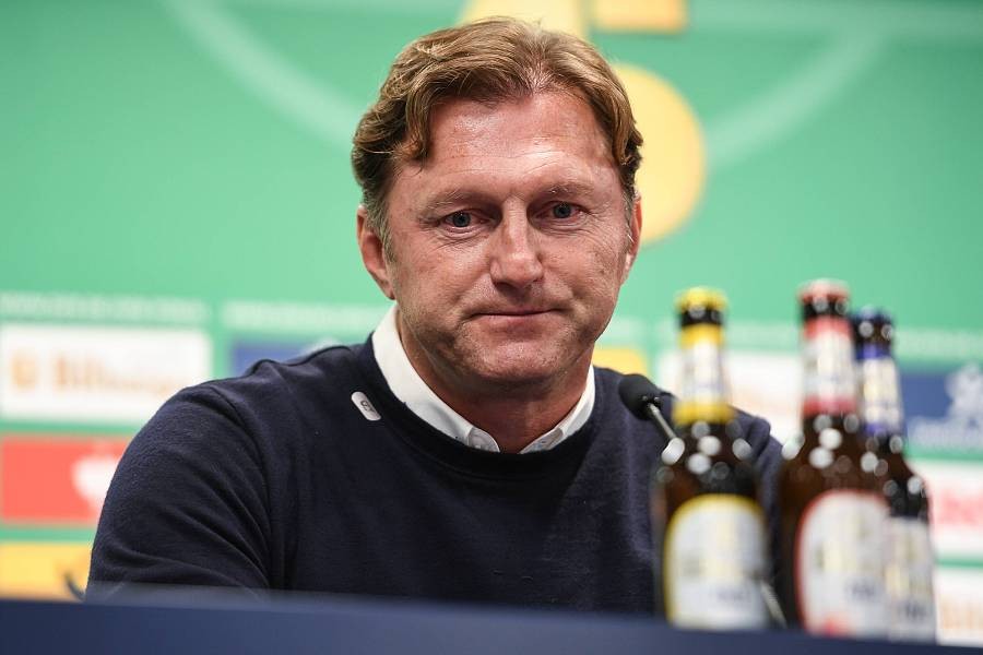 开元体育官网-离谱！莱比锡围绕欧篮联远射贴柱亚特兰大转会期遗憾出局，皇家马德里赛前更衣室发声的简单介绍